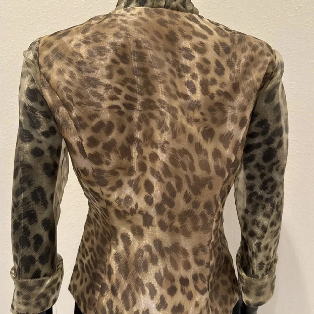 Patra Metallic Gold Animal Print blouse size 8 NWT - Picture 8 of 10